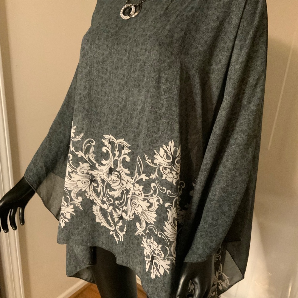 Women Poncho Scarf - Picture 6 of 6